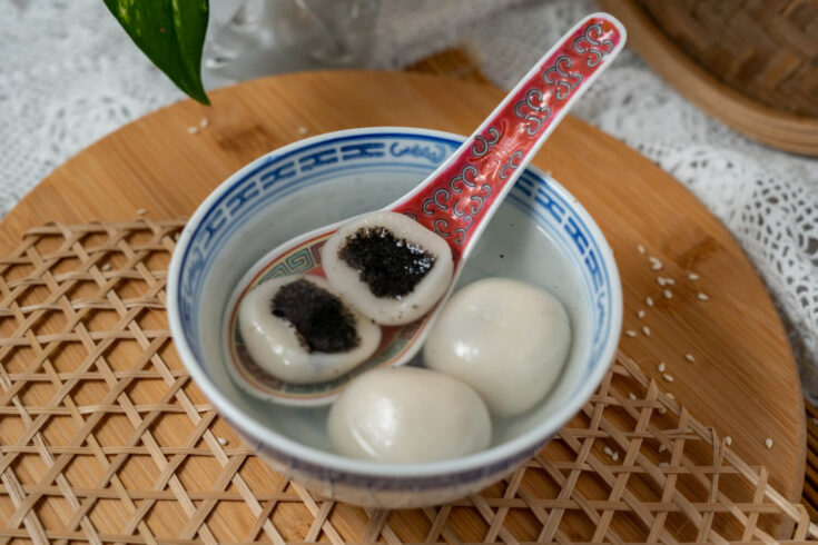 Easy Black Sesame Glutinous Rice Balls (Tang Yuan)
